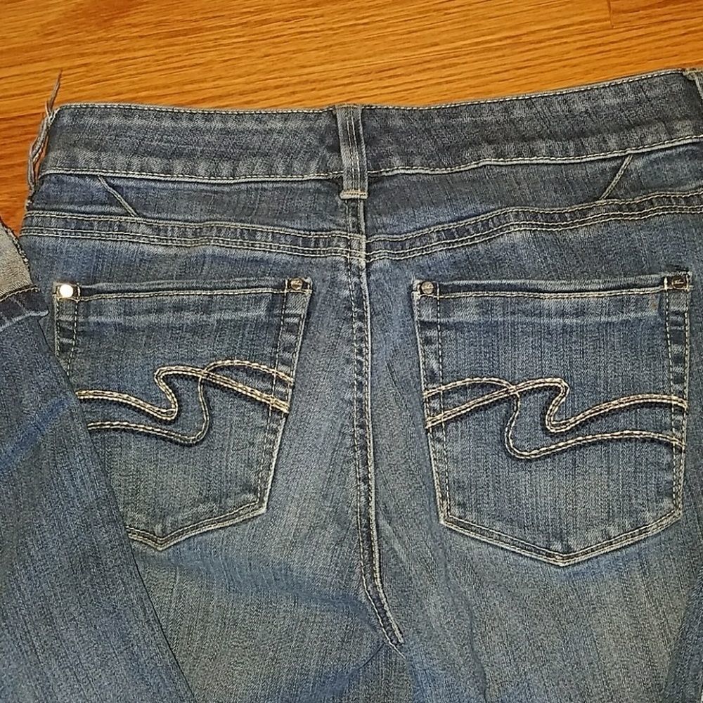 White House Black Market Crop Leg Sz. 4 NWOT - Picture 5 of 6